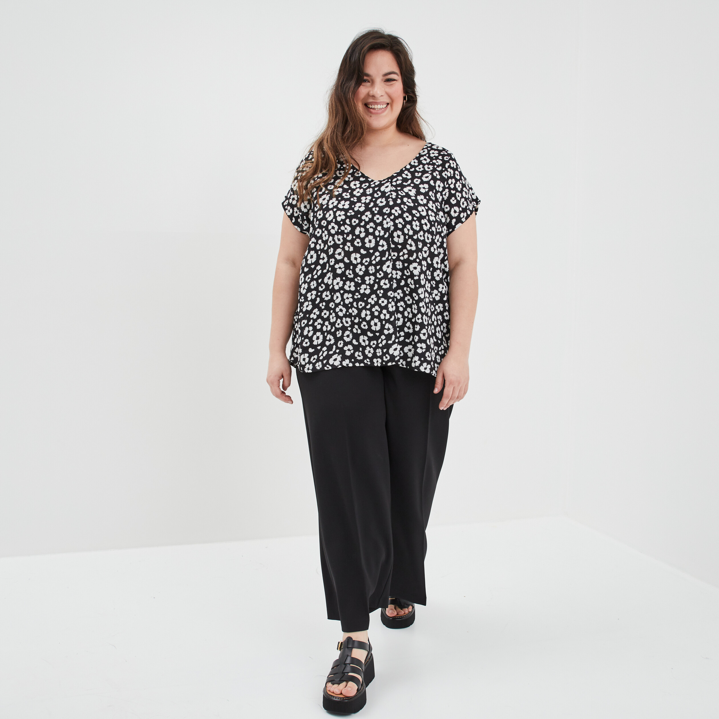 Pantalon city large Modavista noir femme grande taille | La Halle