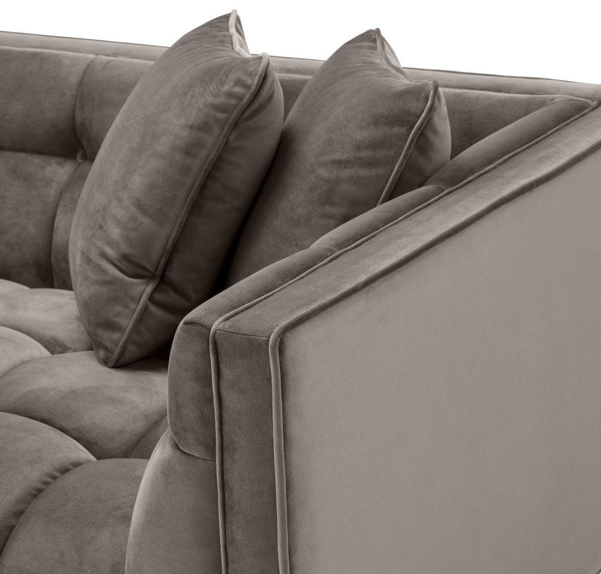 Casa Padrino Loungesofa Luxus Lounge Sofa Grau - Greige / Messingfarben 223 x 95 x H. 68 cm - Rechtsseitiges Wohnzimmer Sofa mit edlem Samtsoff und 2 Kissen