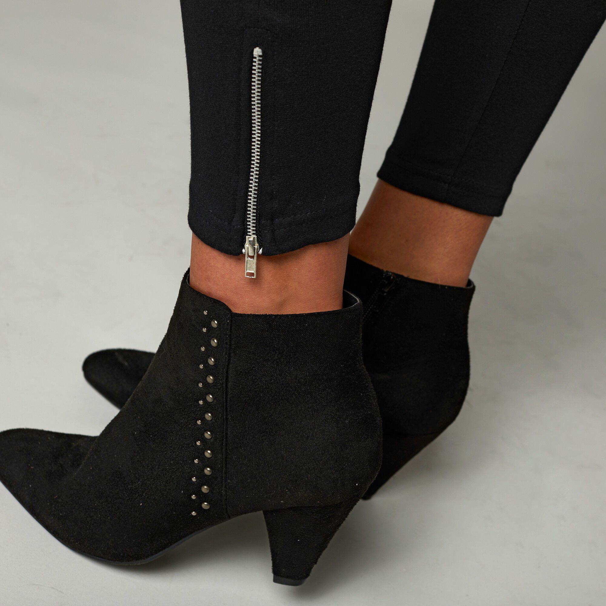 Legging bas de jambe zippé, taille élastiquée