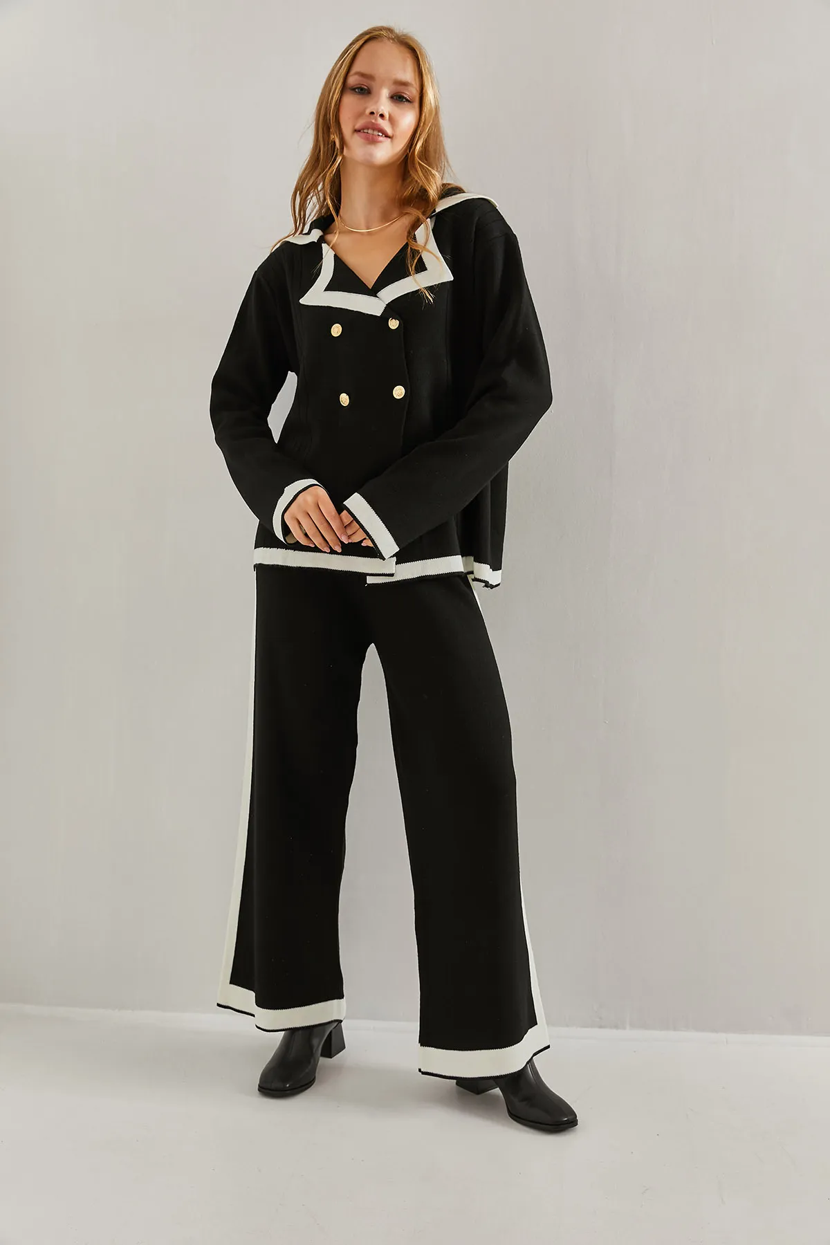 Bianco Lucci  Damen-Set mit 4-Knopf-Bluse, Hose mit elastischem Bund, Oberteil und Unterteil