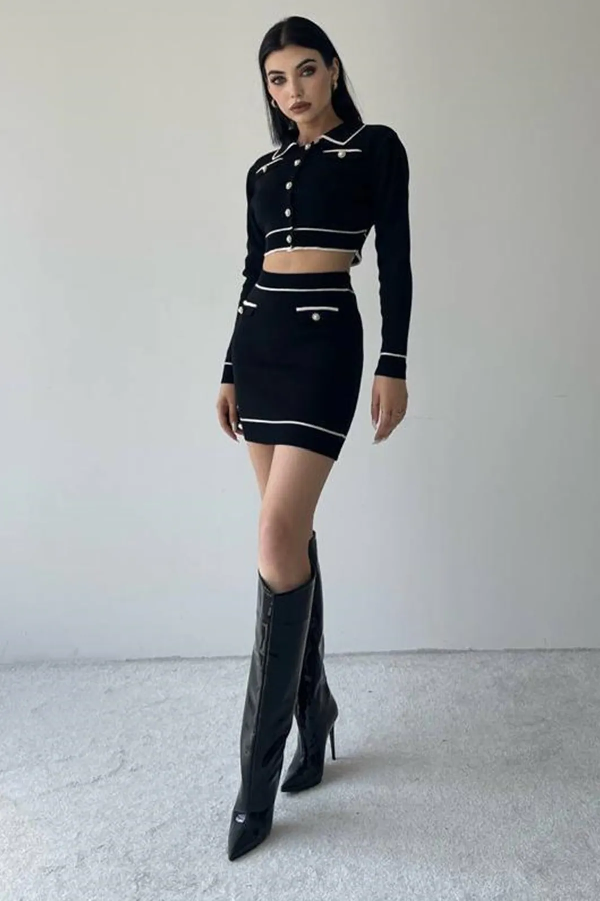 lovebox  Flexibler Strickstoff, Polokragen mit Knopfleiste, langärmeliges kurzes Sweatshirt und Rock, schwarzes Unterteil, Oberteil, Set 185