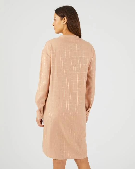Robe détente boutonnée à carreaux fluide