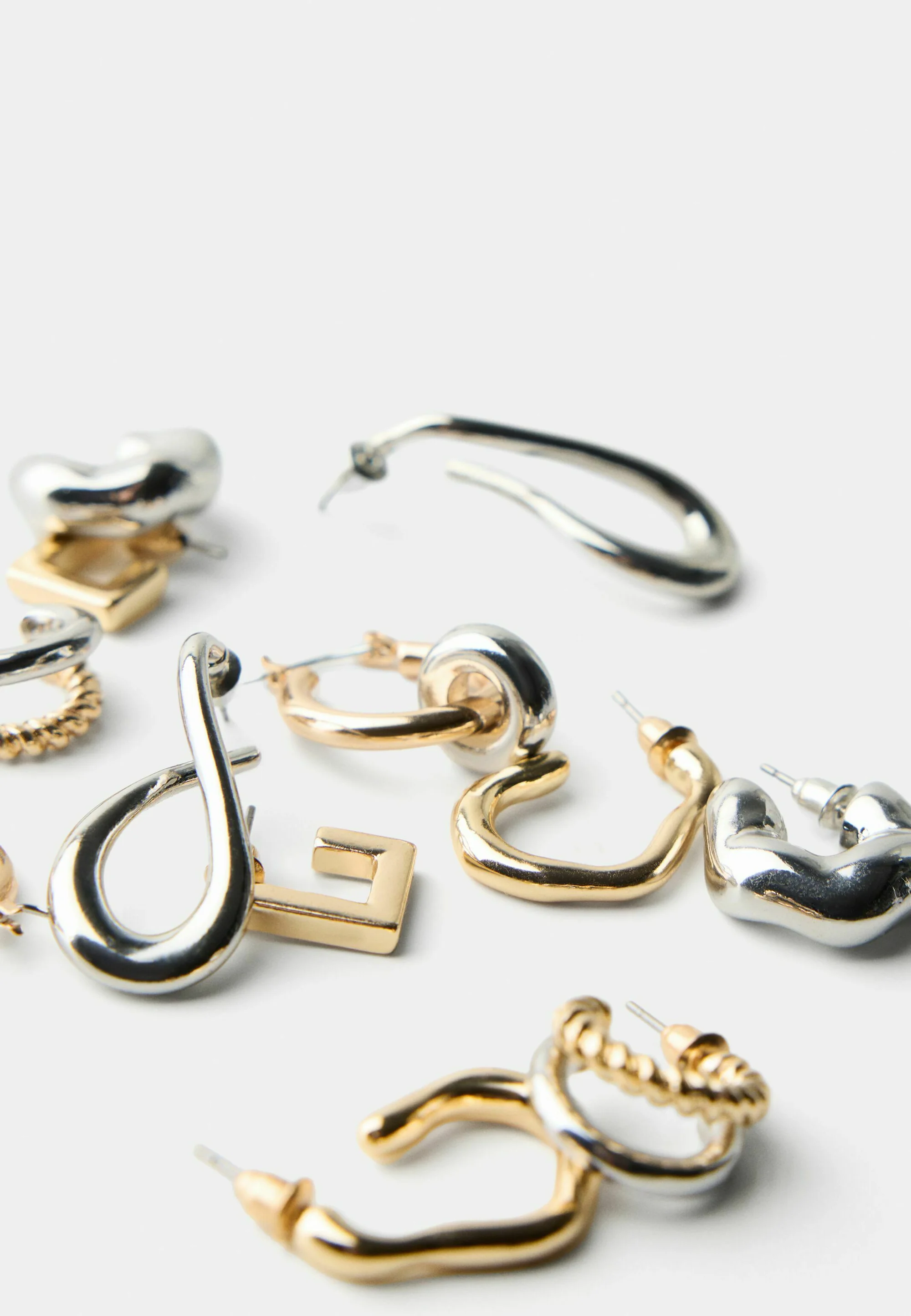 Bershka SET DE 6 IRREGULARES - Pendientes
