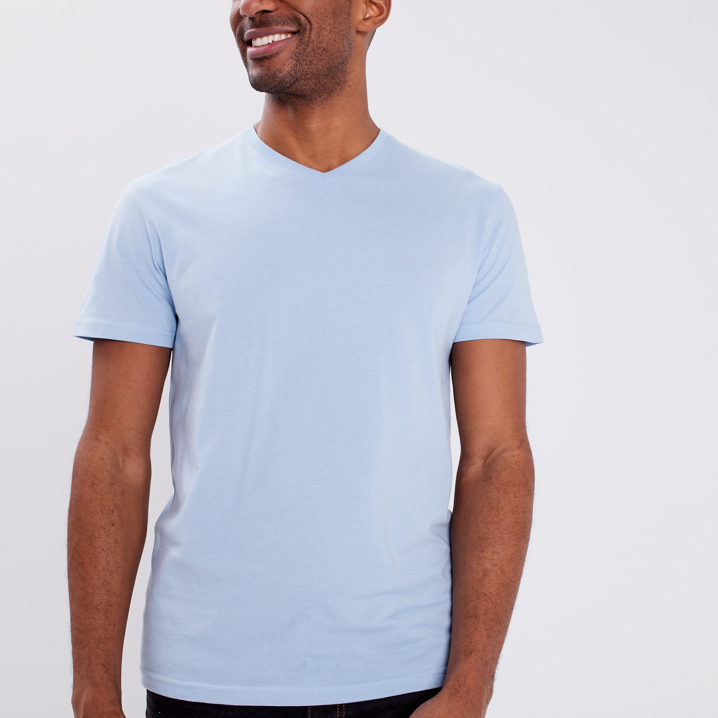 T-shirt manches courtes coton col V bleu ciel homme | La Halle