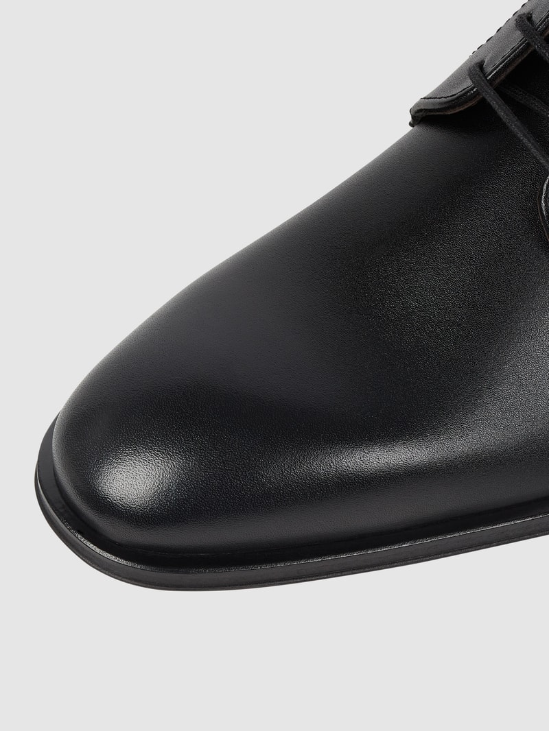 Schnürschuhe aus Leder Modell 'Sabre' in schwarz