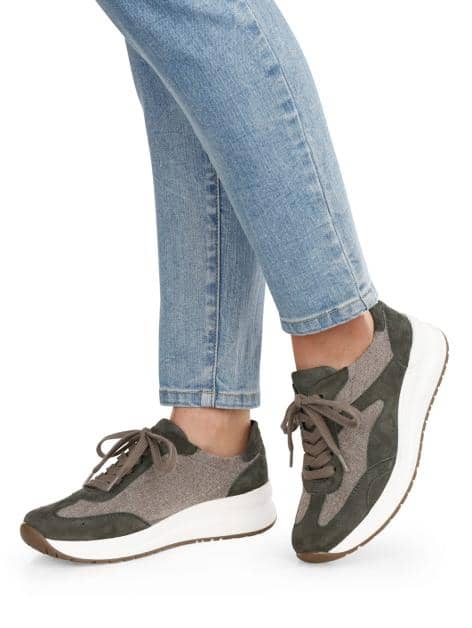 Schnürschuh