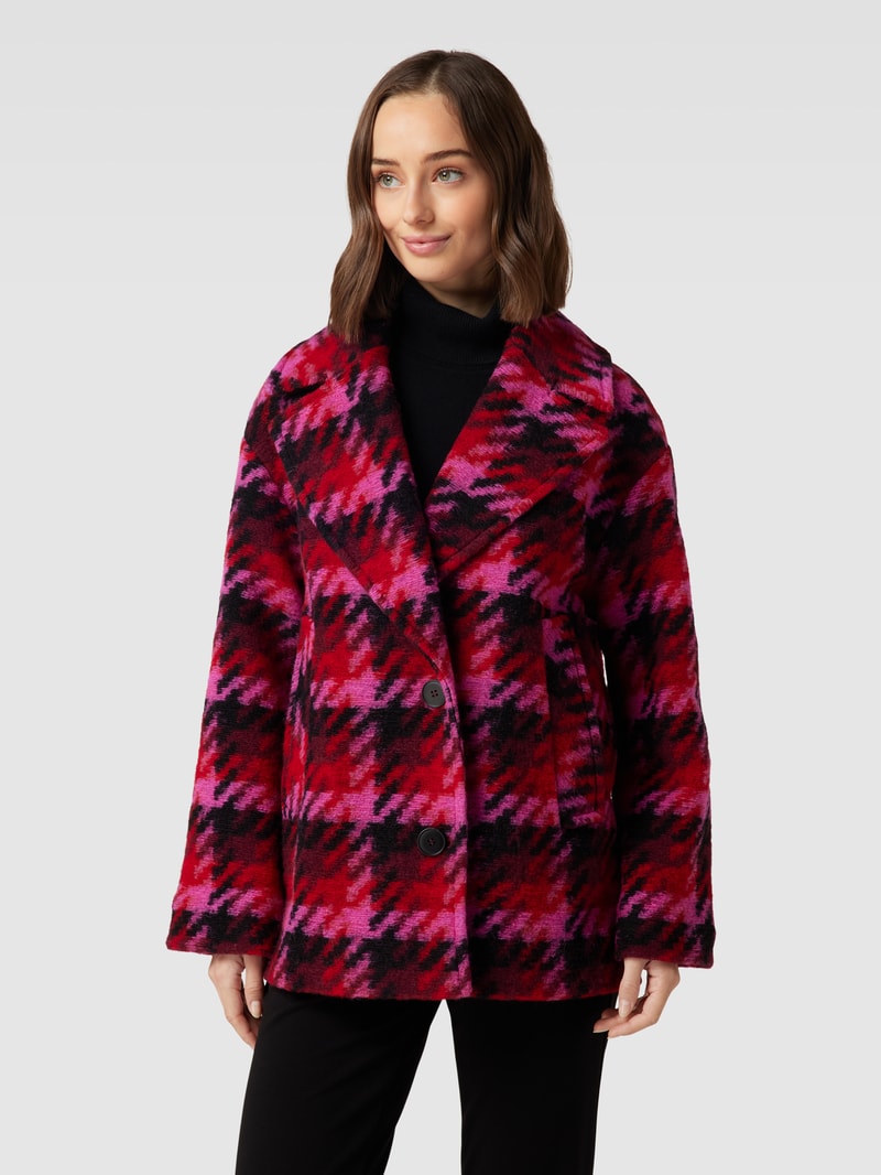 Kurzmantel mit seitlichen Eingrifftaschen in pink