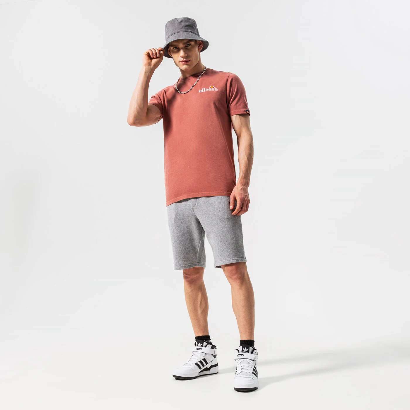 CONFRONT SHORTS ESSENTIAL Grau