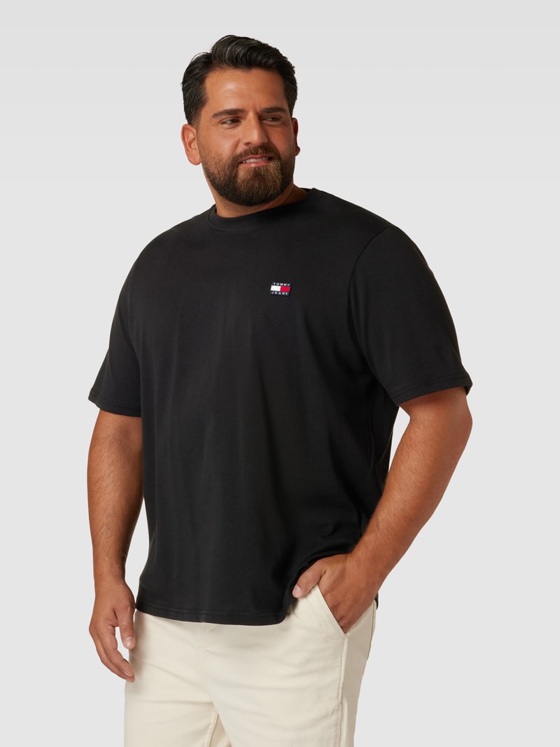 PLUS SIZE T-Shirt mit Label-Print in schwarz
