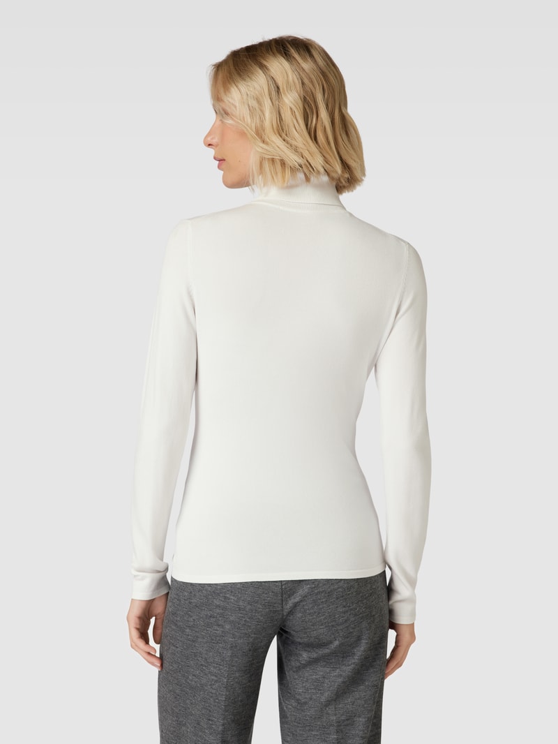 Strickpullover mit Rollkragen in weiß