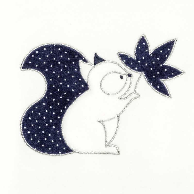 Pyjama en velours motif écureuil bleu fille