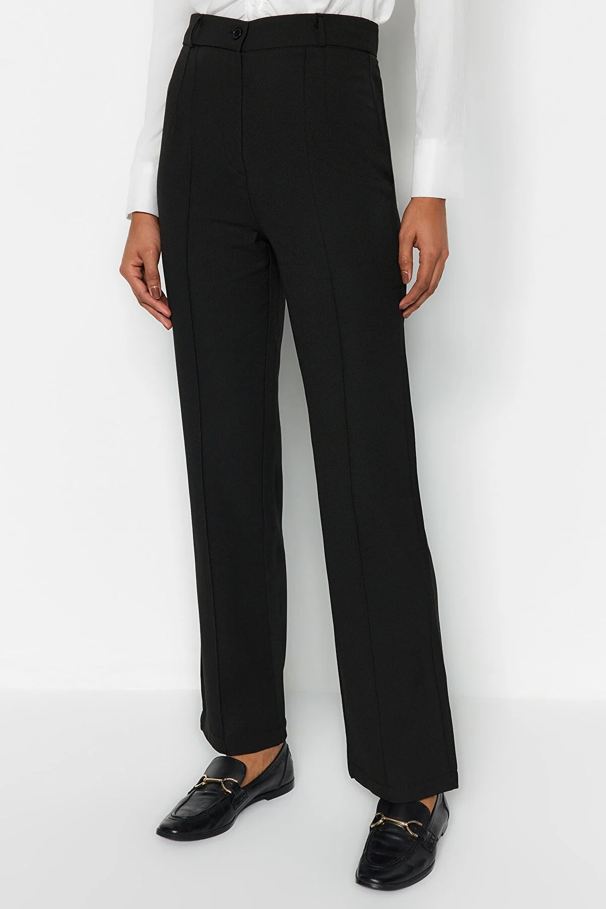 Trendyol Collection  Schwarze, gerade geschnittene, gerippte, genähte Webhose mit hoher Taille TWOSS21PL0093