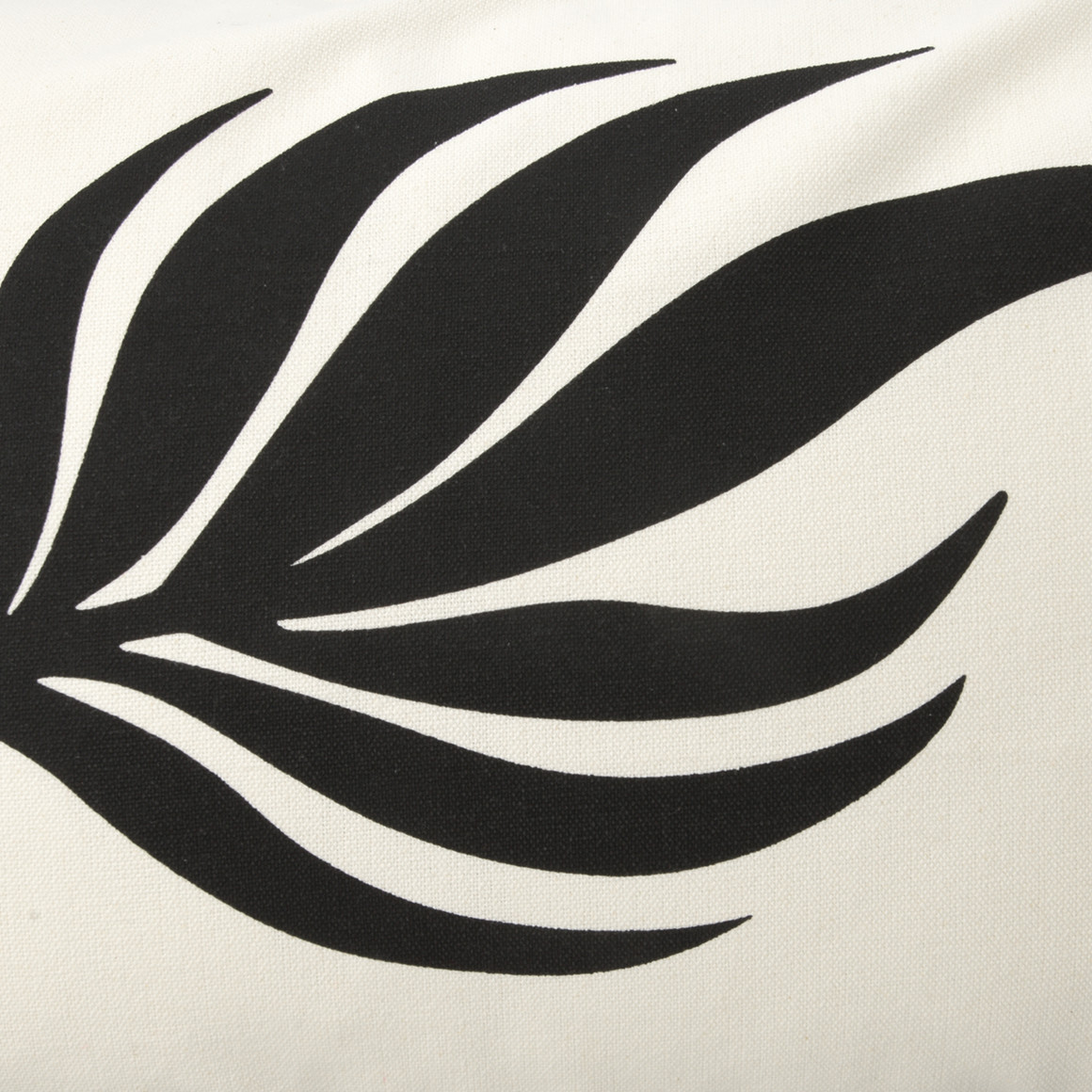 Kissenhülle mit schwarzem Print