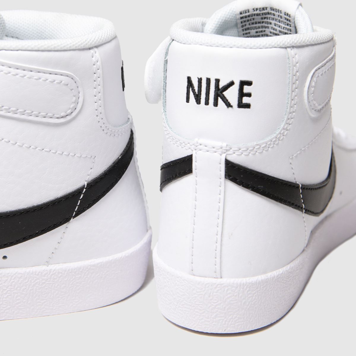 Nike vita och svarta blazer mid 77 juniorsneakers