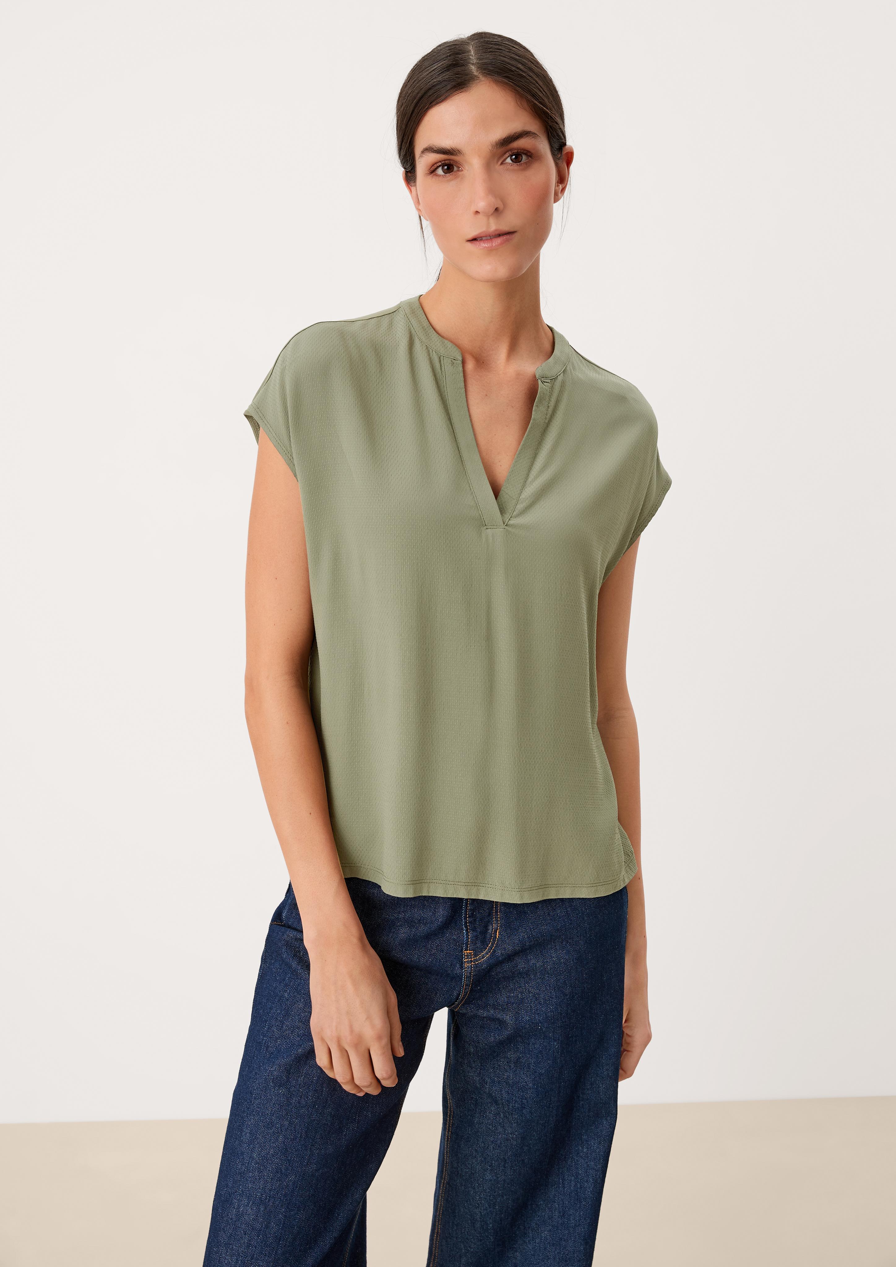 Viskoseshirt mit V-Neck  2112033-7928