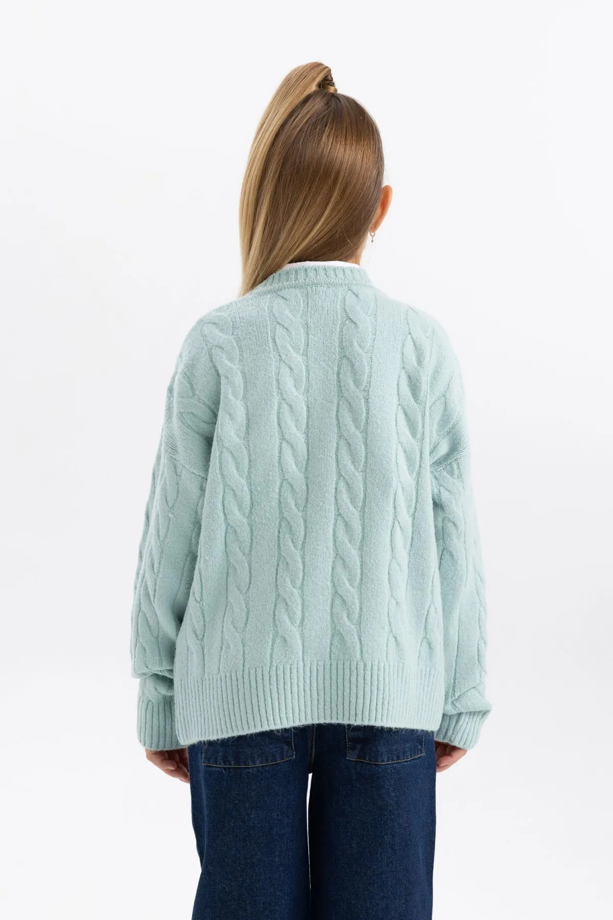 DeFacto  Mädchenpullover mit normaler Passform und Rundhalsausschnitt