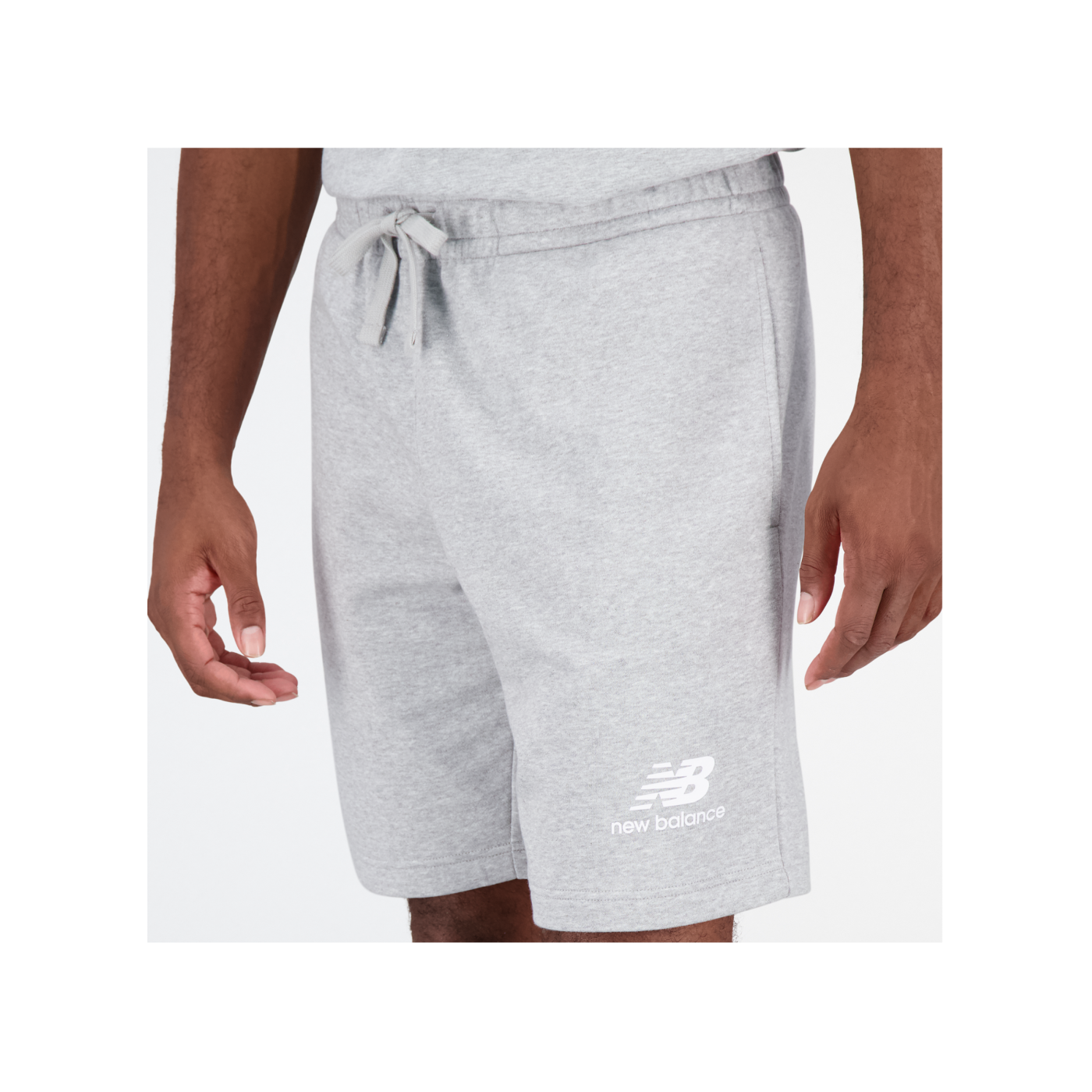 New Balance Essentials Stacked Logo Short Grau FAG