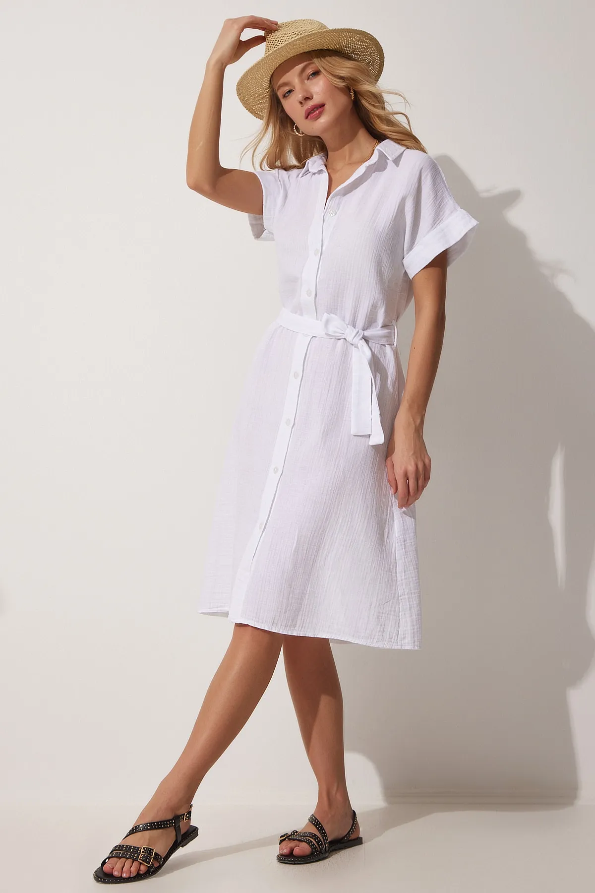 Happiness İstanbul  Ecrufarbenes Damen-Hemdblusenkleid aus Leinen mit Gürtel MX00046