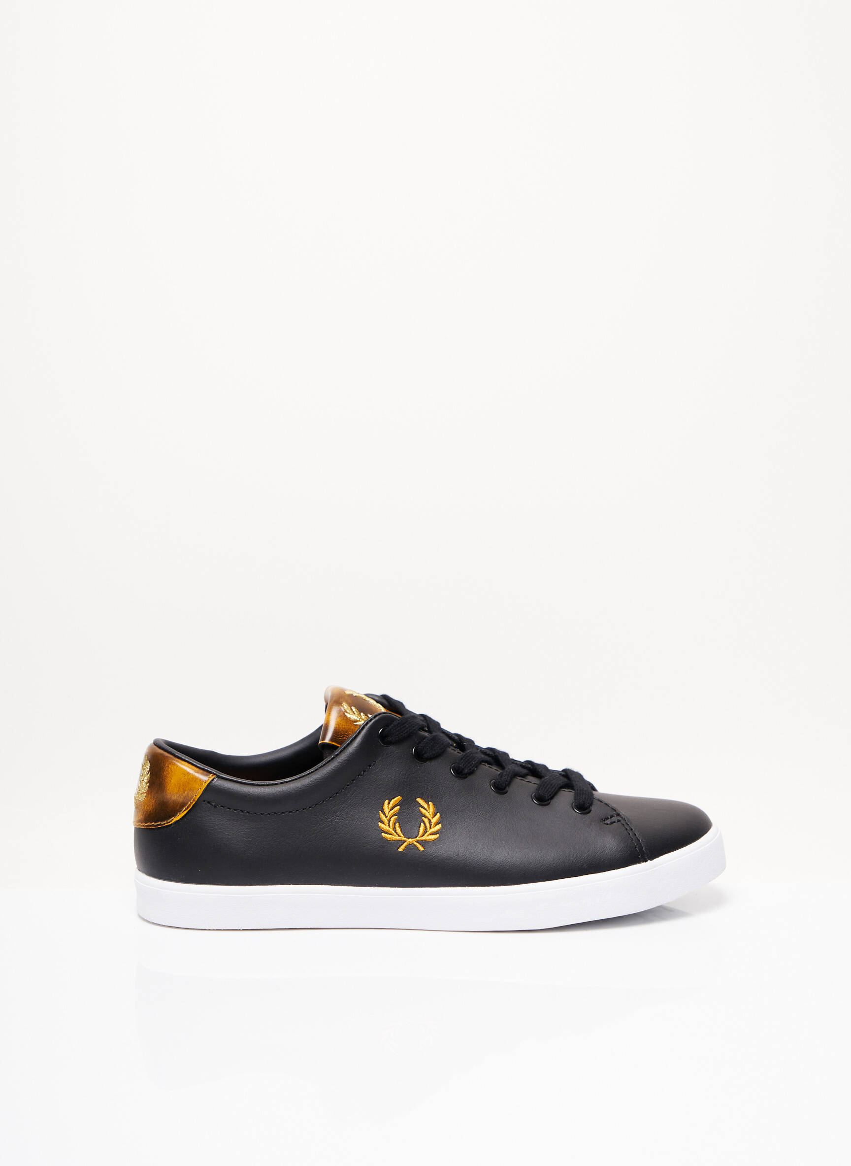 Fred Perry Baskets Femme couleur noir