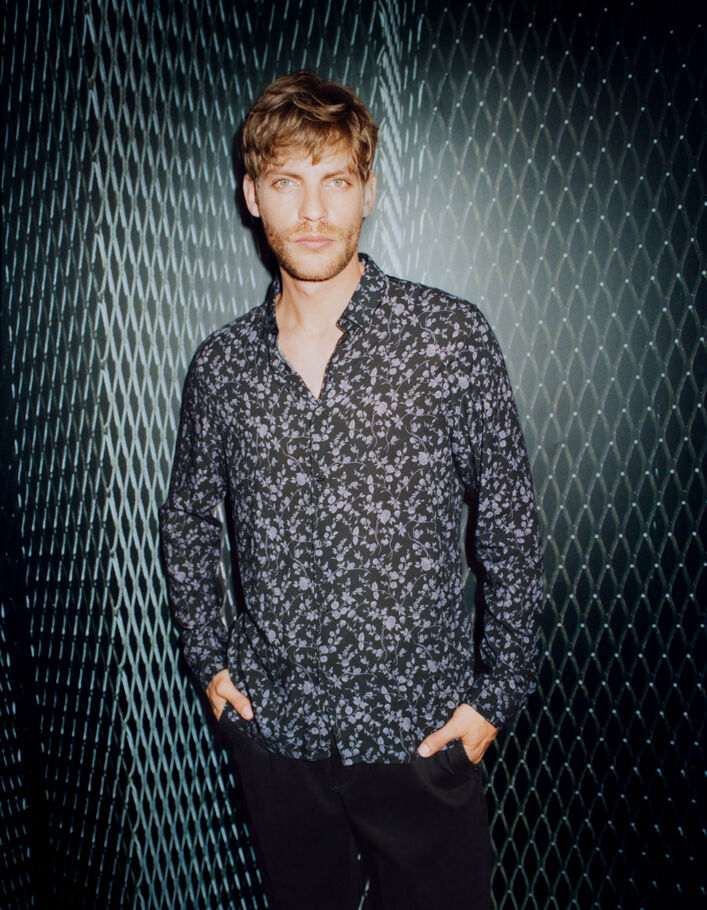 Chemise SLIM noire LENZING™ ECOVERO™ motif fleurs violines Homme