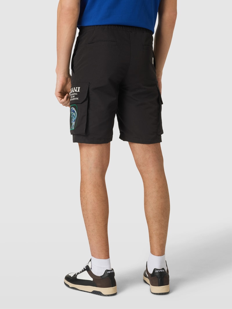Shorts mit Cargotaschen Modell 'Retro Patched' in schwarz