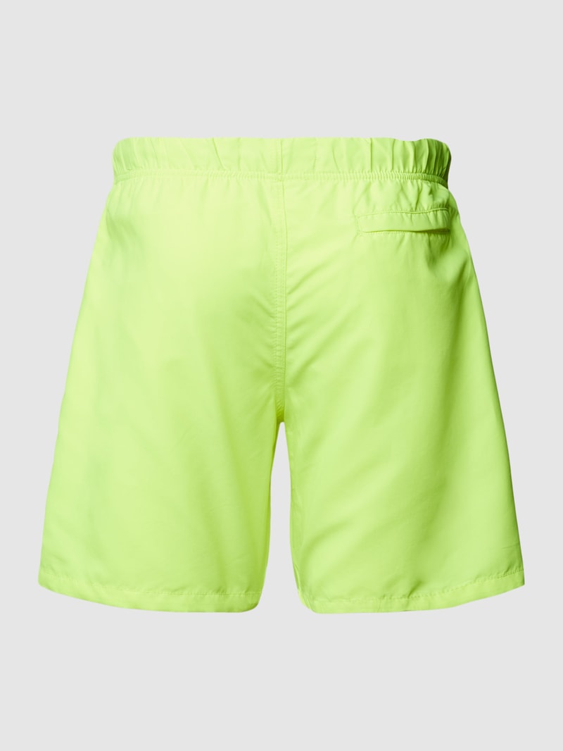 Badehose mit Label-Patch in neon gelb