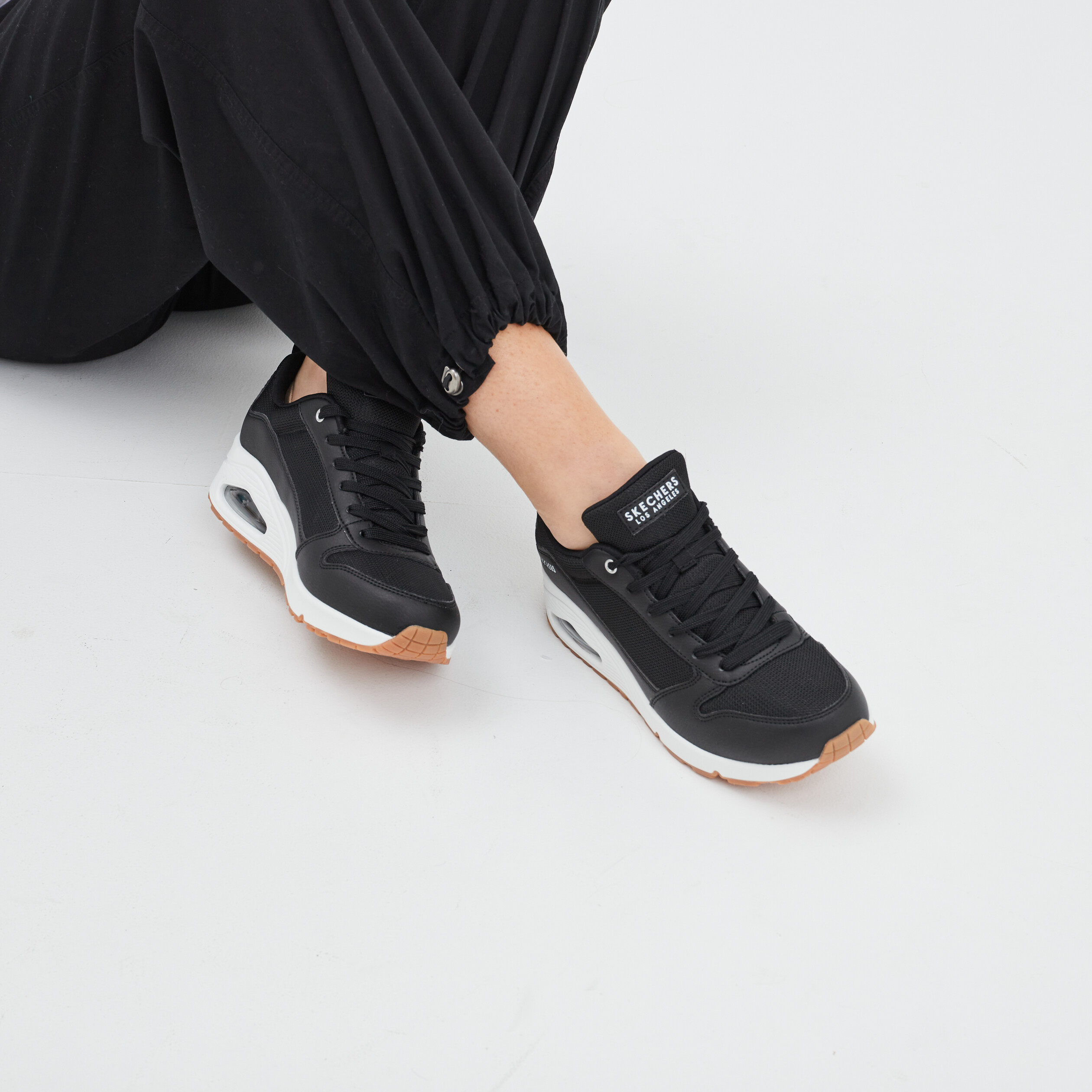 Baskets running mémoire forme Skechers noir femme | La Halle