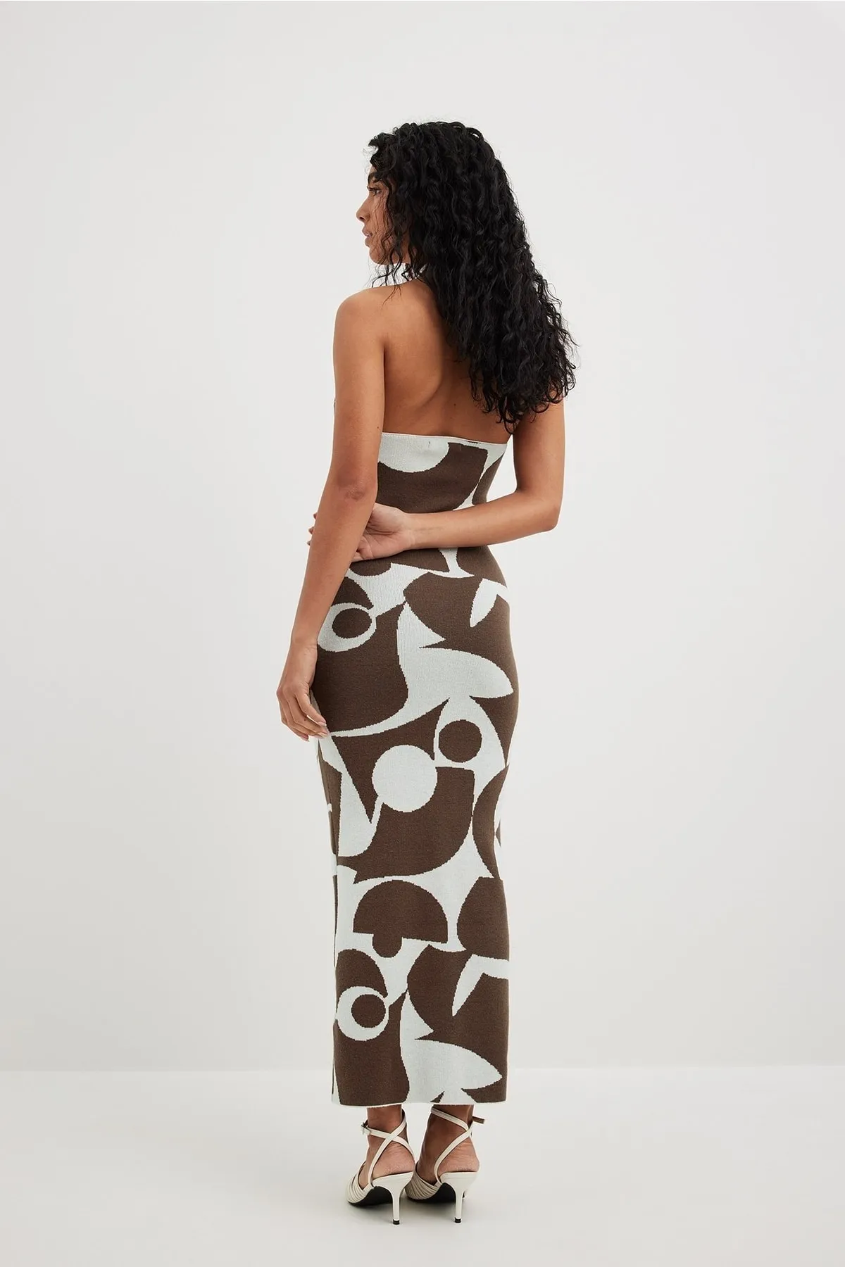 NA-KD  Vorne überkreuztes Strickkleid