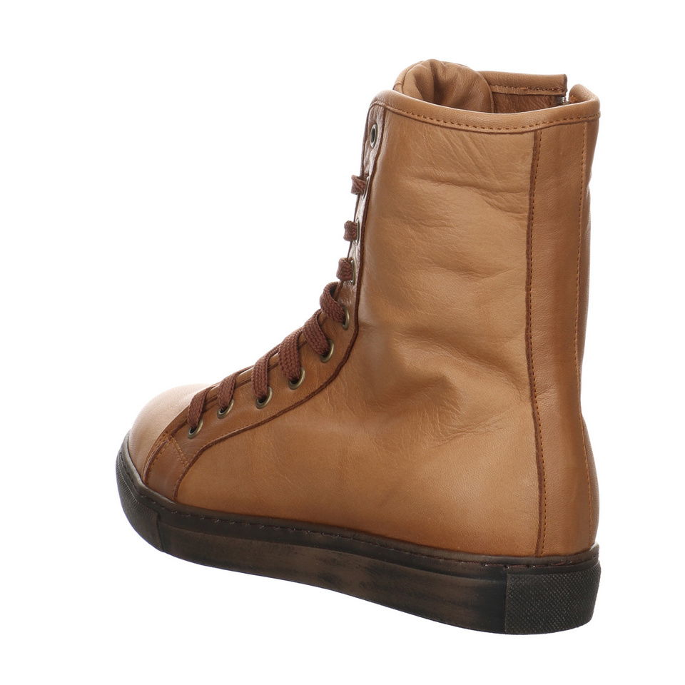 Andrea Conti Schnürboots
