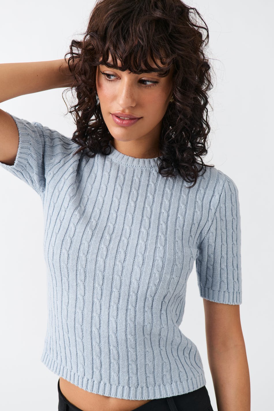 Knitted cable top