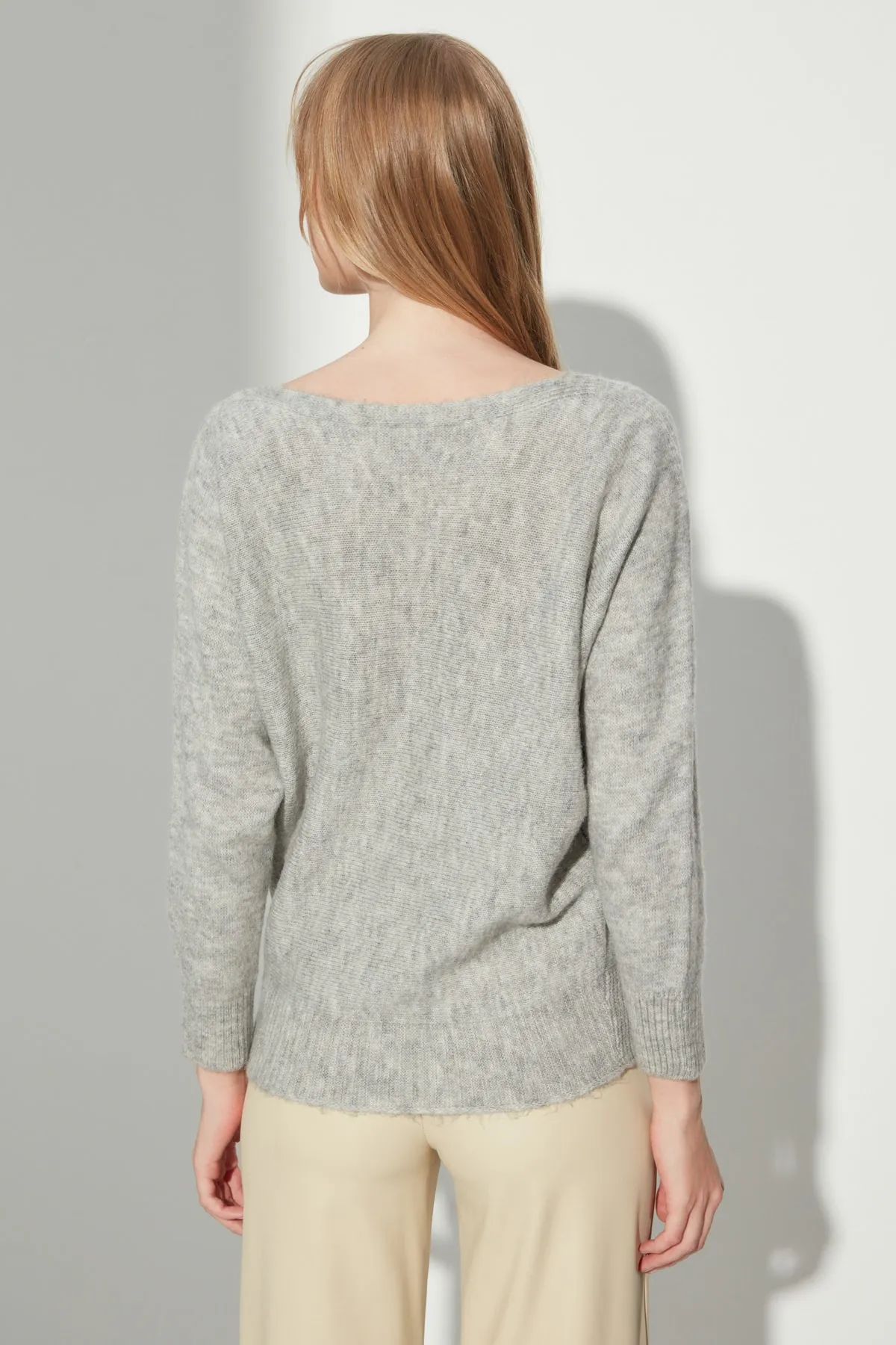 Trendyol Collection  Grauer gerippter Oversize-Strickpullover aus Wolle TWOAW23KZ01614