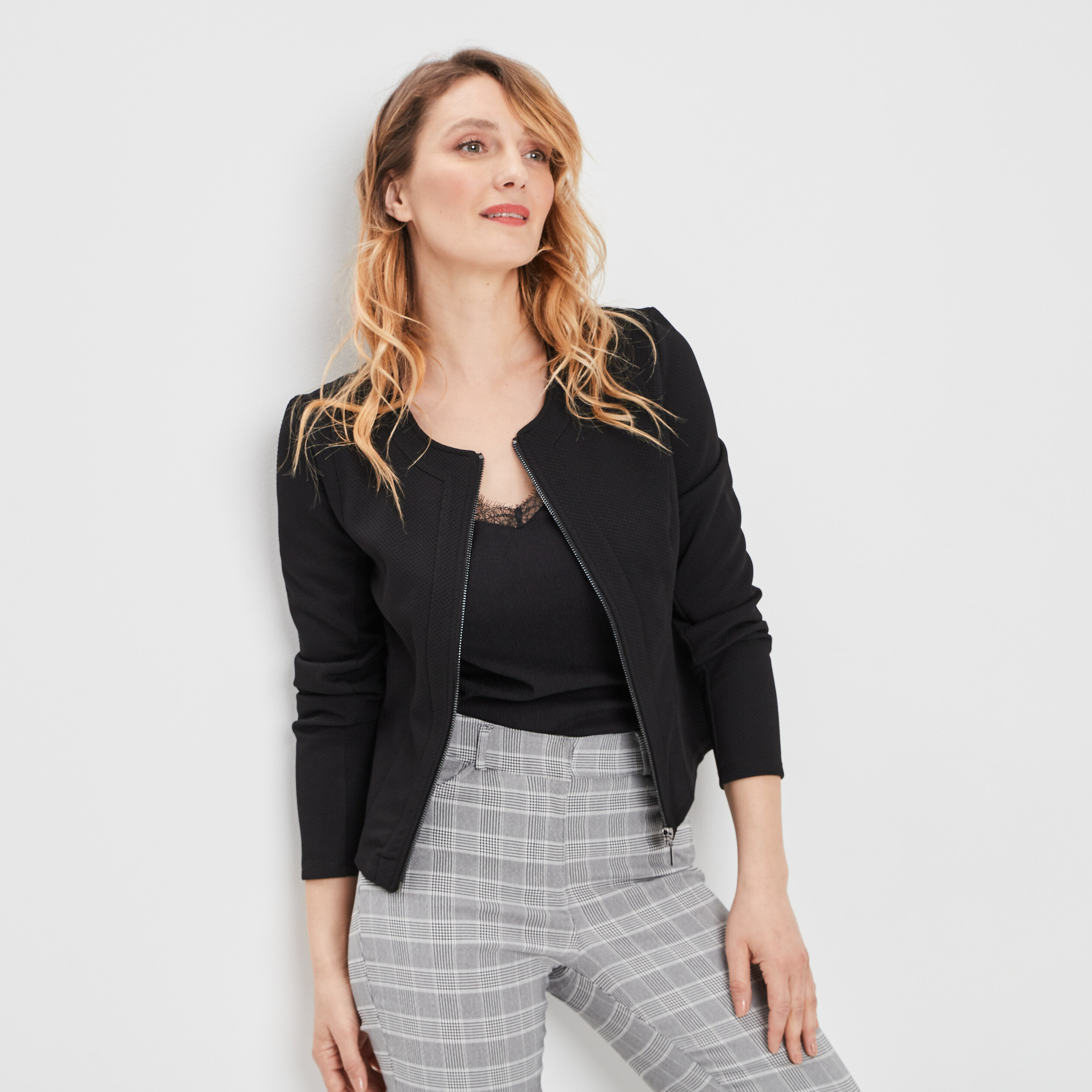 Veste cintrée zippée noir femme | La Halle