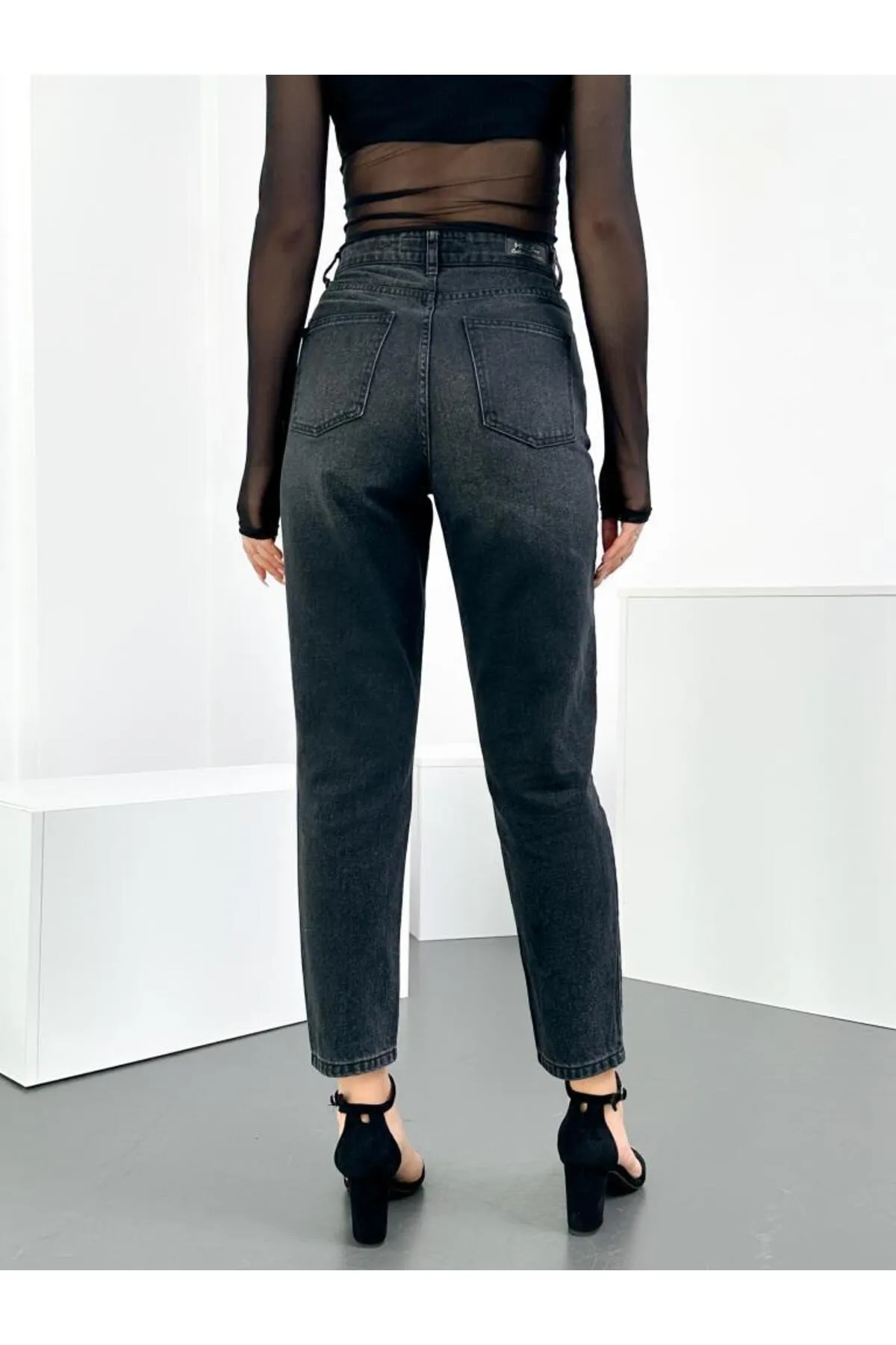 HLT JEANS  Schwarze, ausgefranste Damen-Mom-Jeans mit hoher Taille, lycrafreie Denim-Hose aus 100 % Baumwolle, Anna-Modell