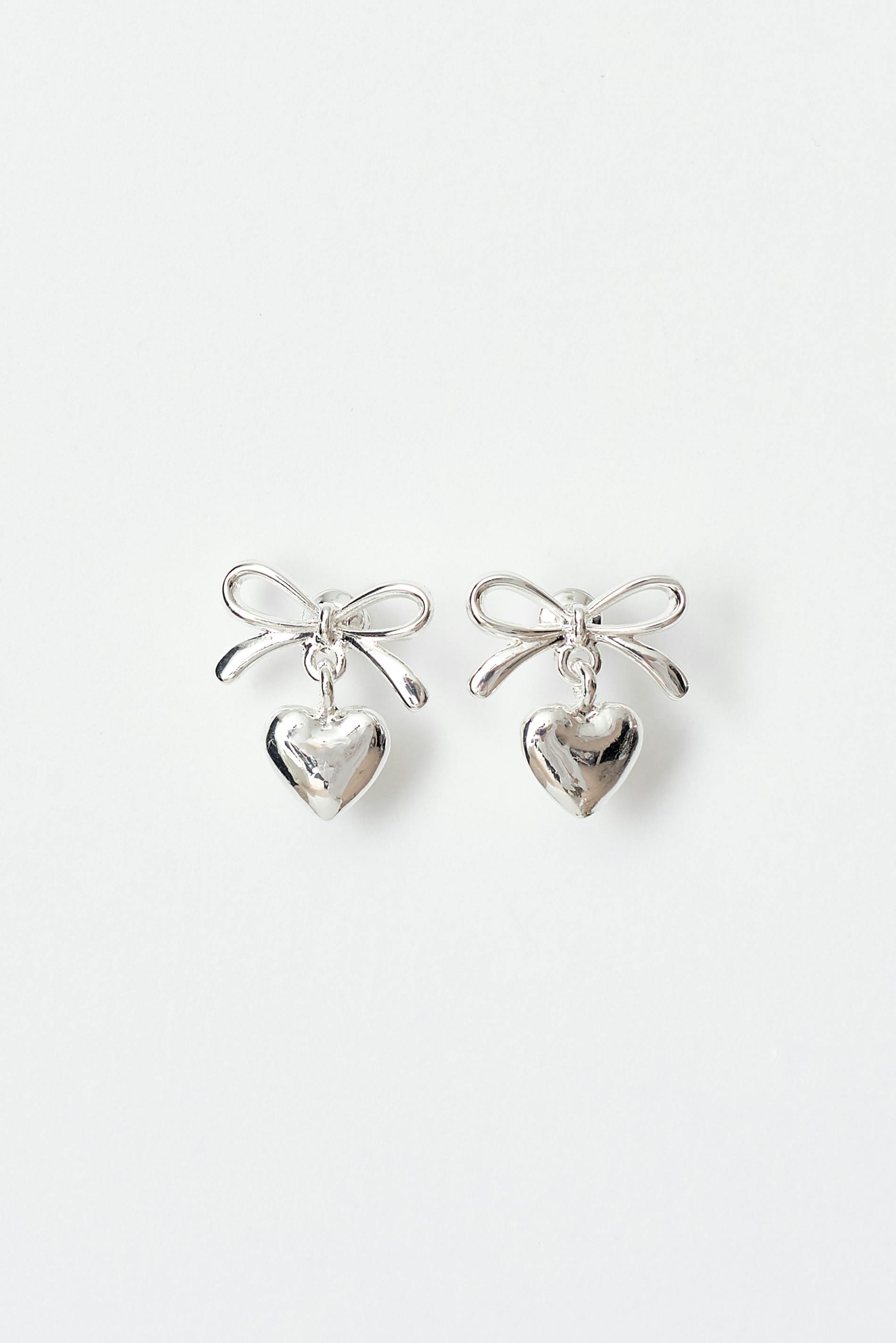 Bow earrings