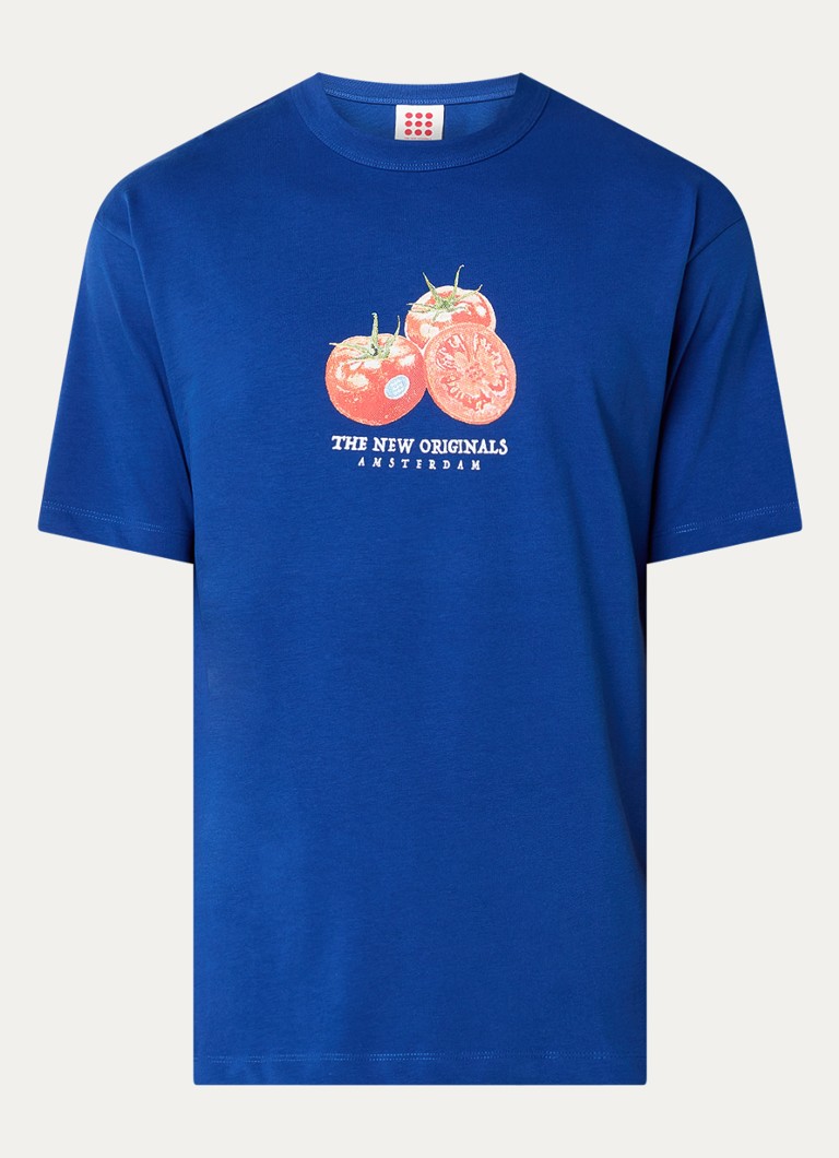 The New Originals Product Of The Market -t-paita, jossa on logo ja painatus takana