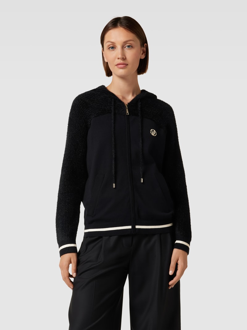 Strickjacke in Two-Tone-Machart in schwarz