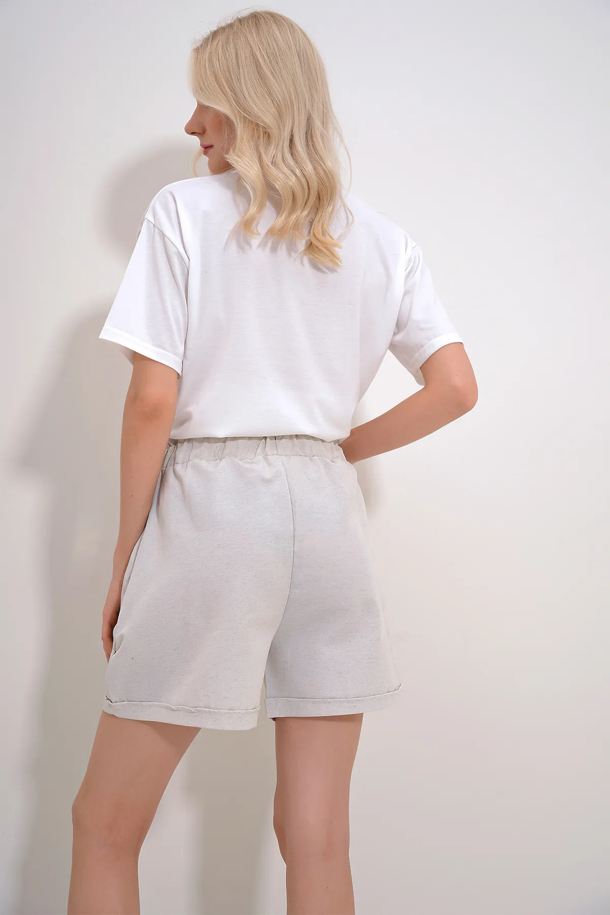 Trend Alaçatı Stili  Shorts - Weiß - Mittlerer Bund