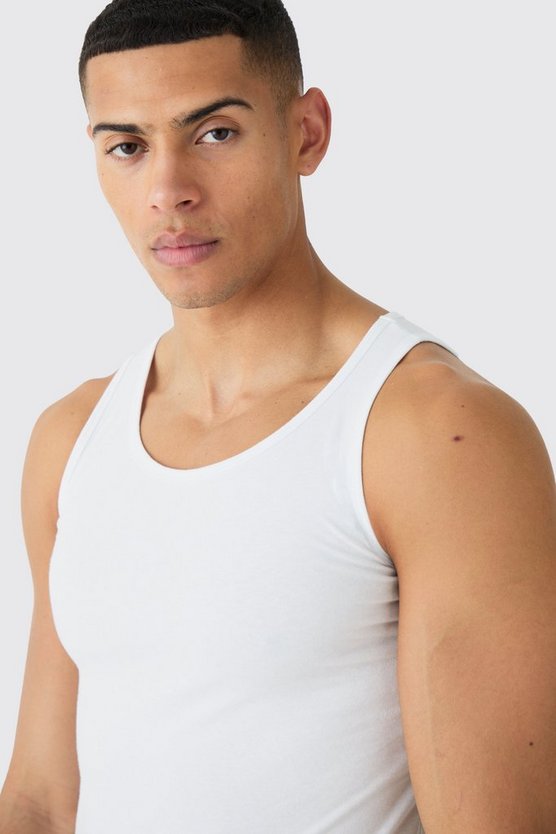 Basic Muscle-Fit Tanktop