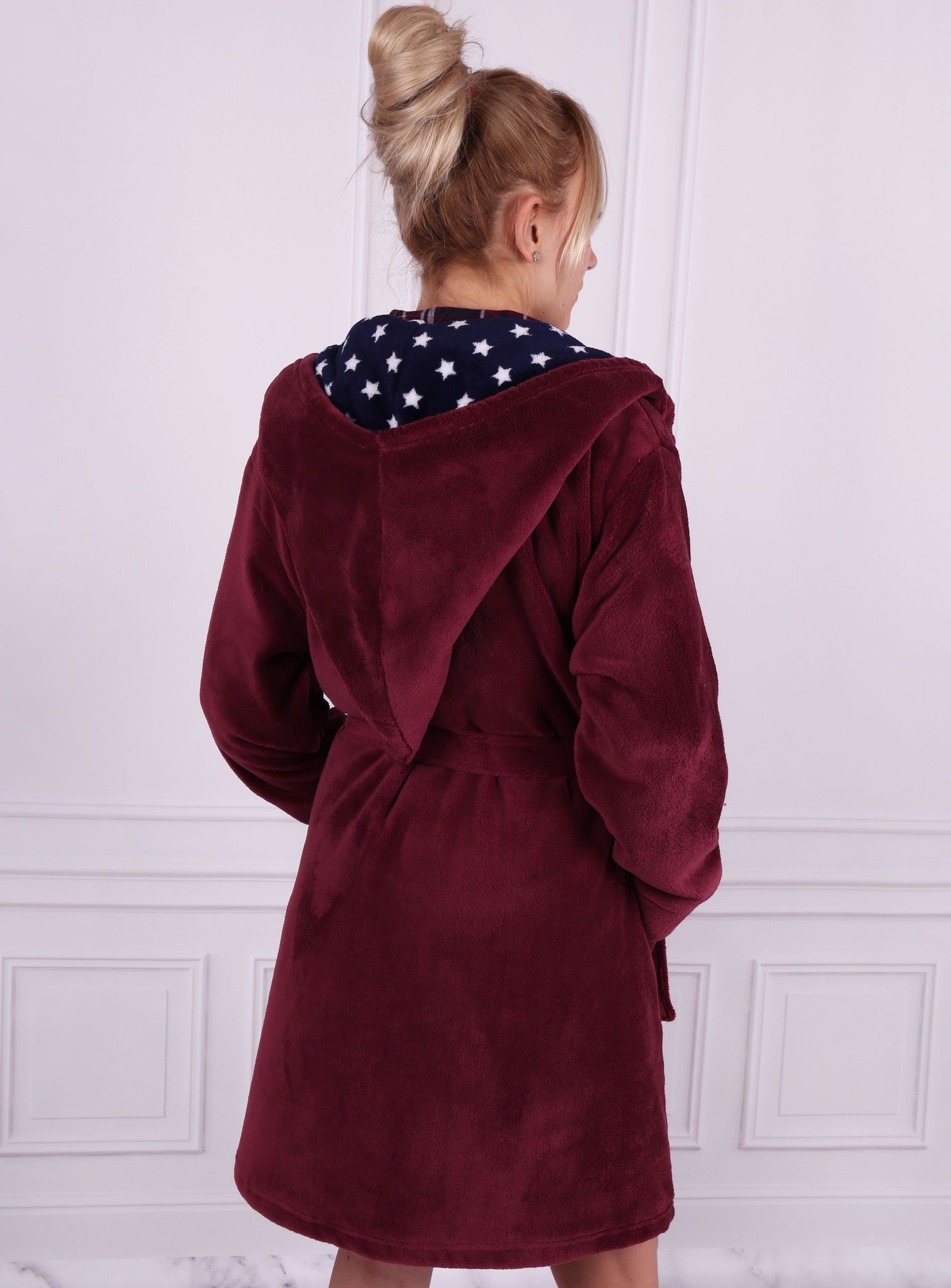 Sarcia.eu Bademantel HARRY POTTER Bademantel, bordeauxrot-dunkelblau mit Sternen-Print M