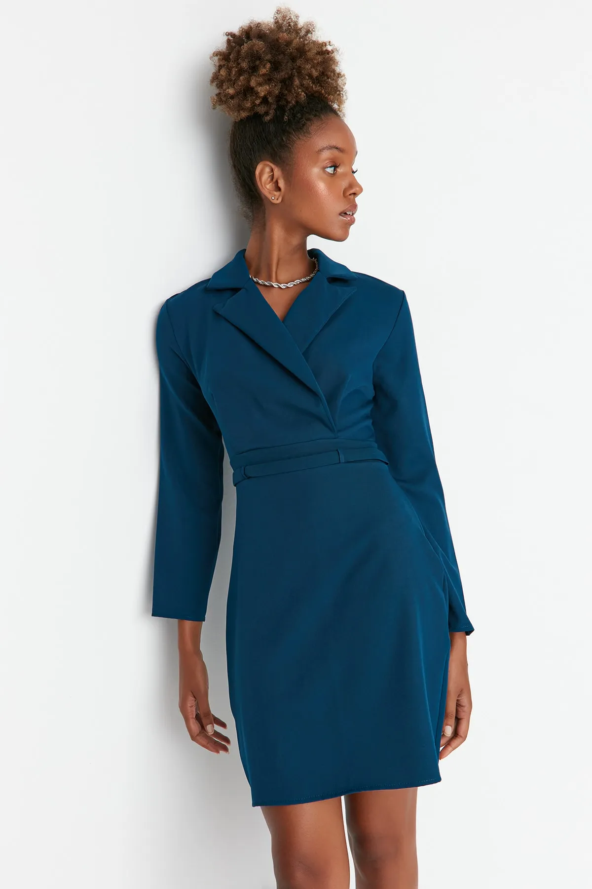 Trendyol Collection  Ölfarbenes, zweireihiges Webkleid TWOAW23EL00360