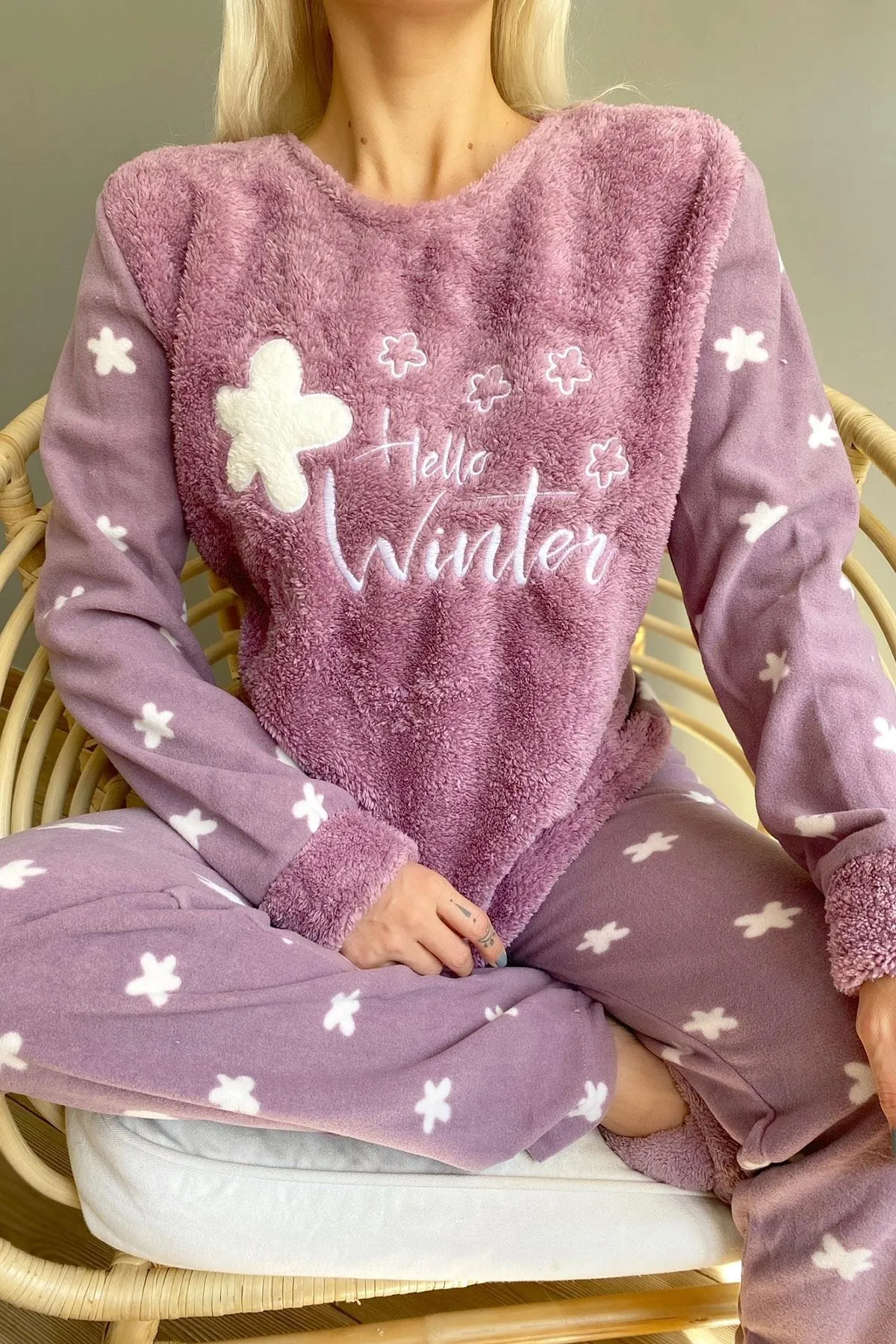 Pijamaevi  Lila Hello Winter gemustertes Plüsch-Pyjama-Set für Damen