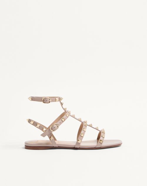 Sandália Rockstud Low em couro de bezerro com tiras