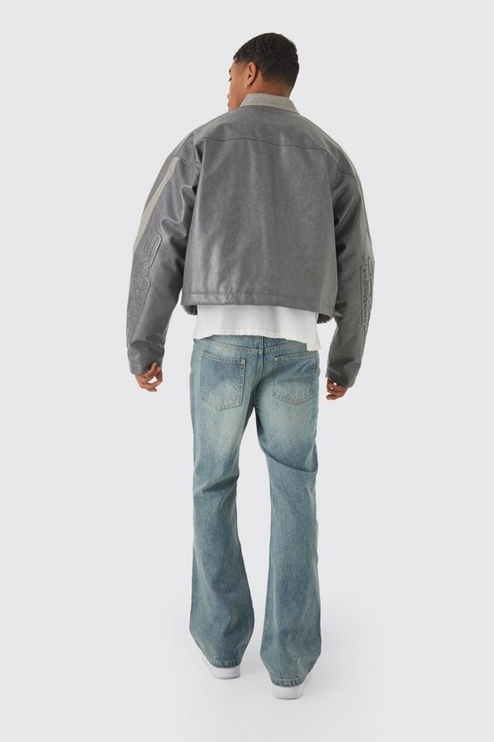 Lockere Schlagjeans mit Riss am Knie