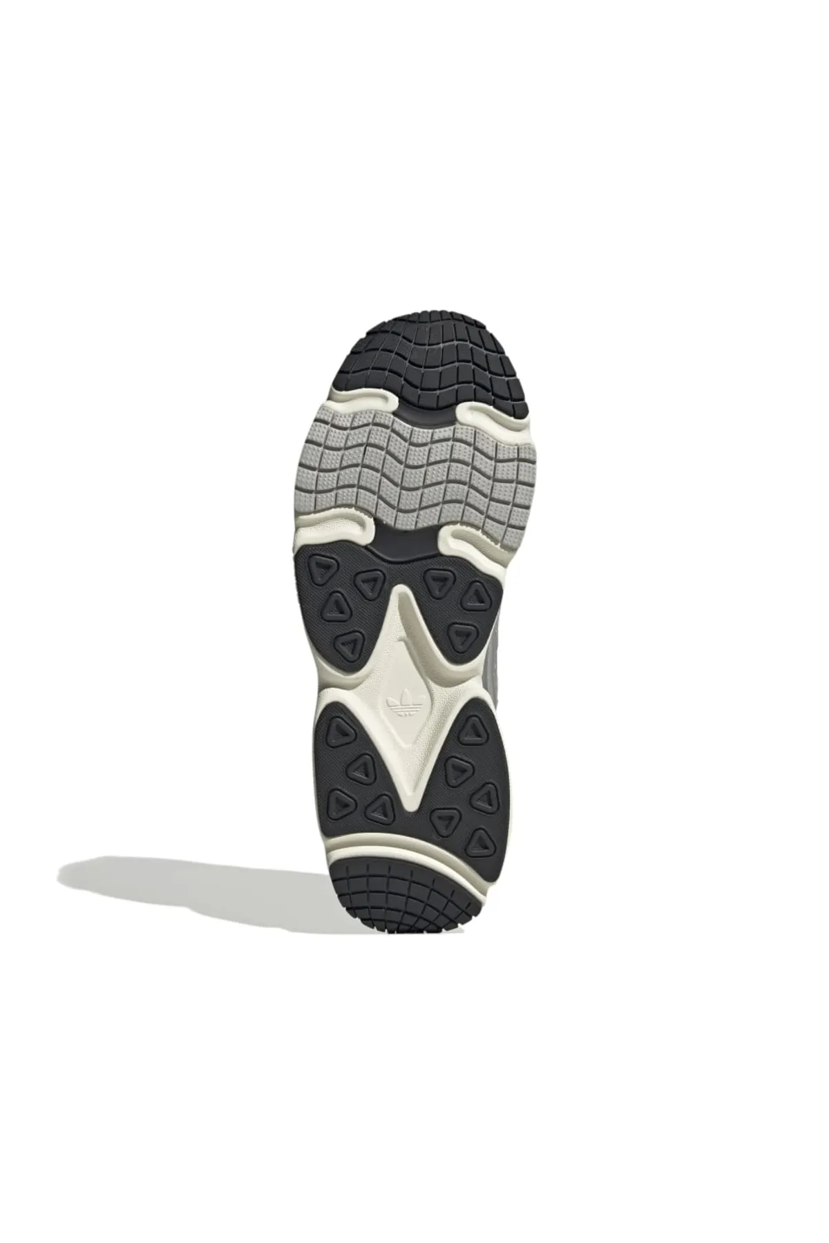 adidas  Core Black / Grey Five / Grey Two Ozmillen