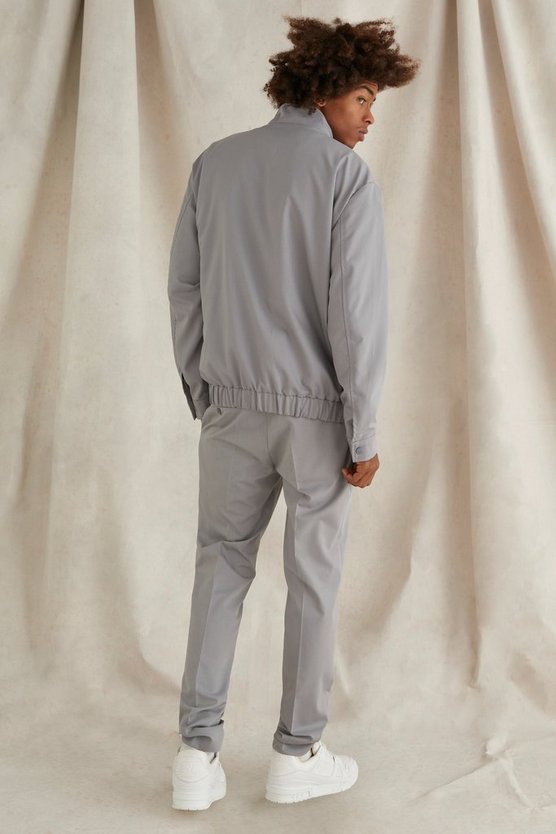 Oversize Jacke mit Trichterkragen