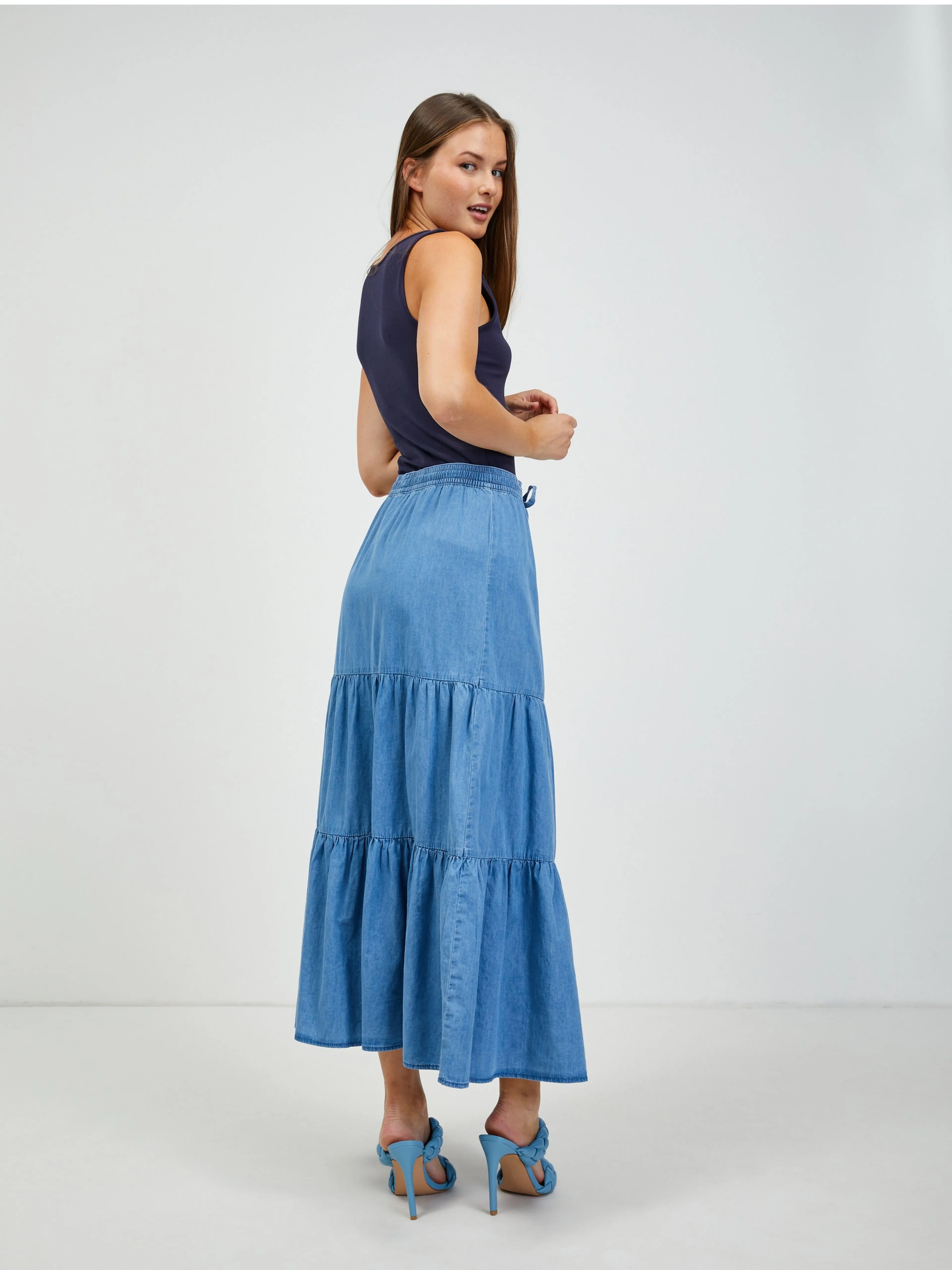Blauer Maxirock aus Denim mit Rüschen ORSAY