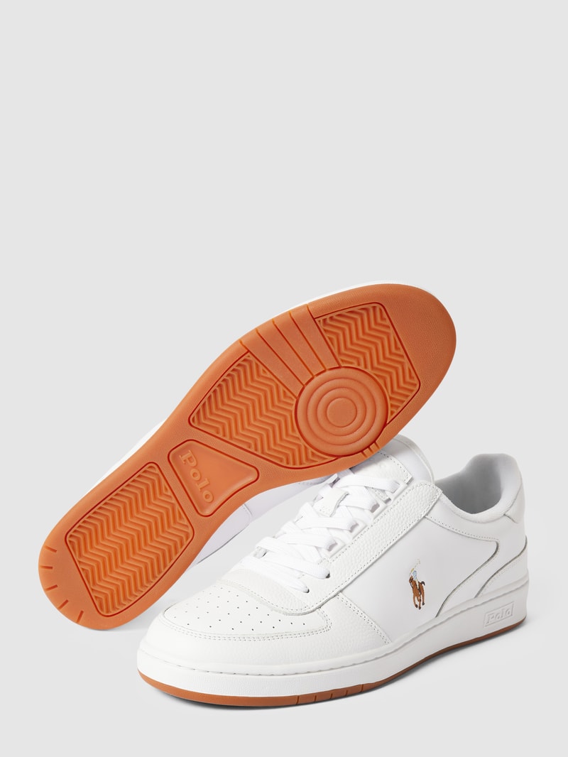 Sneaker mit Label-Details in weiß