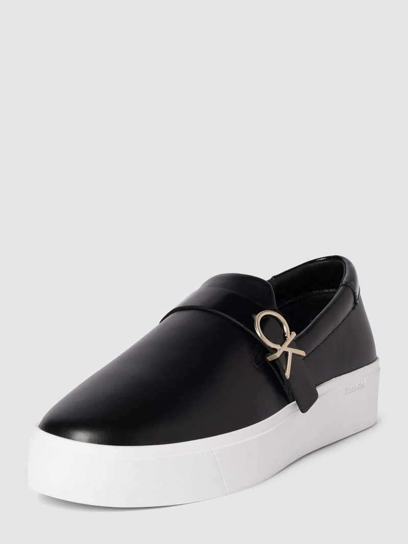Slip-on-Sneaker aus Leder in schwarz