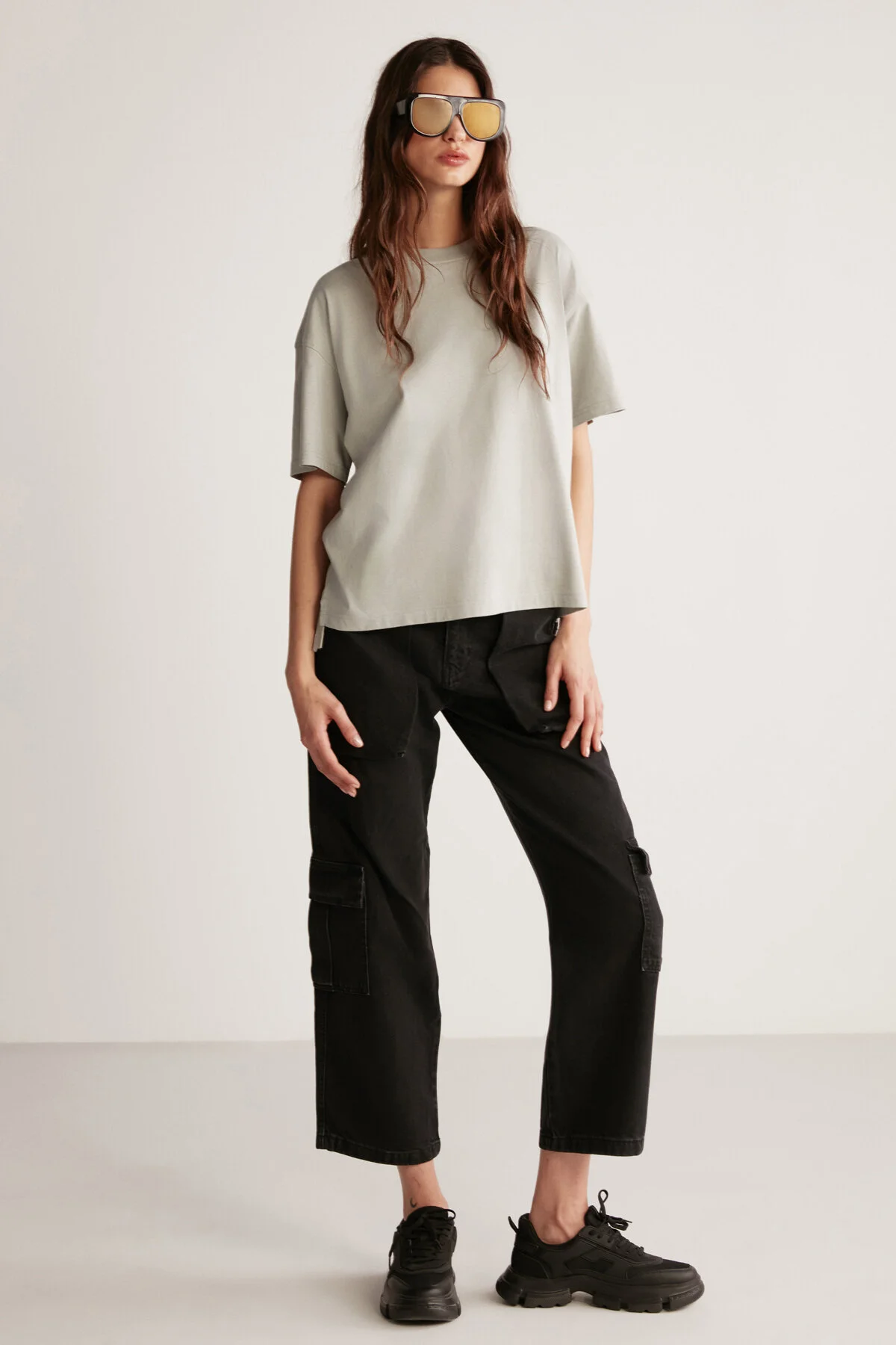 GRIMELANGE  Jemmy Damen-T-Shirt mit entspannter Passform und Rundhalsausschnitt aus 100 % Baumwolle in Hellgrau