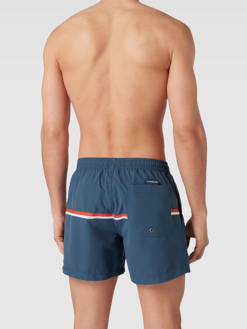 Badehose mit Kontraststreifen Modell 'BETWEEN WAVES VOLLEY' in dunkelblau